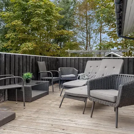 Aurel - 750m From The Sea By Interhome *