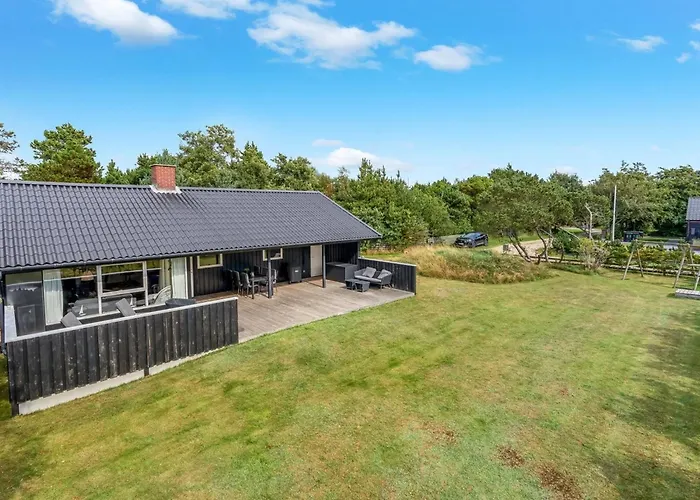 Aurel - 750m From The Sea By Interhome Vakantiehuis *