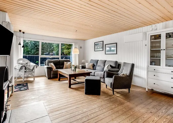 Vakantiehuis Aurel - 750m From The Sea By Interhome Blåvand